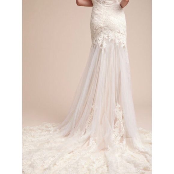 Wedding Dress - Picture 4 of 5